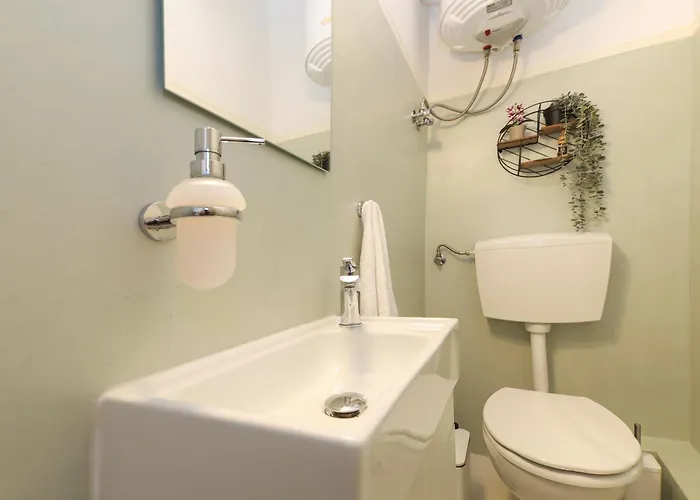 Xenia's Cozy Spot Apartment *