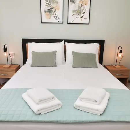 Xenia's Cozy Spot דירה וולוס